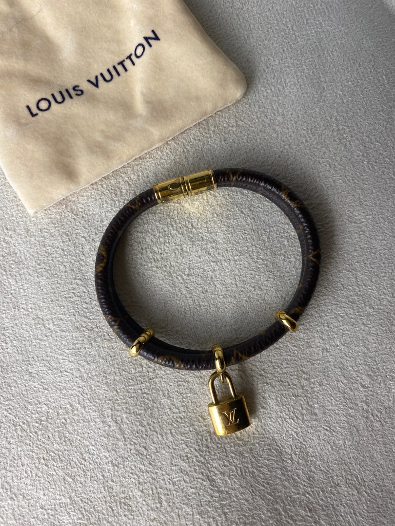 Louis Vuitton Monogram Keep It Twice Bracelet 17 – THE CLOSET
