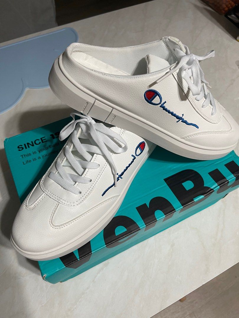 Men s Sneakers Half type