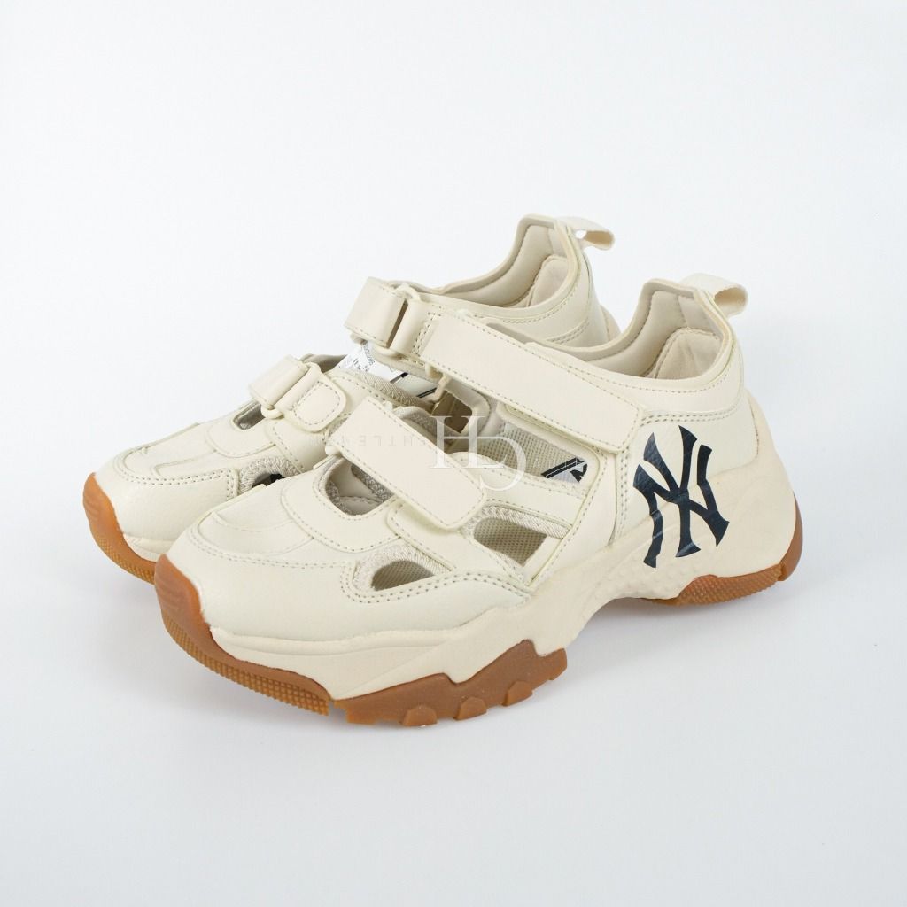 MLB Bigball Chunky A New York Yankees Beige Gum