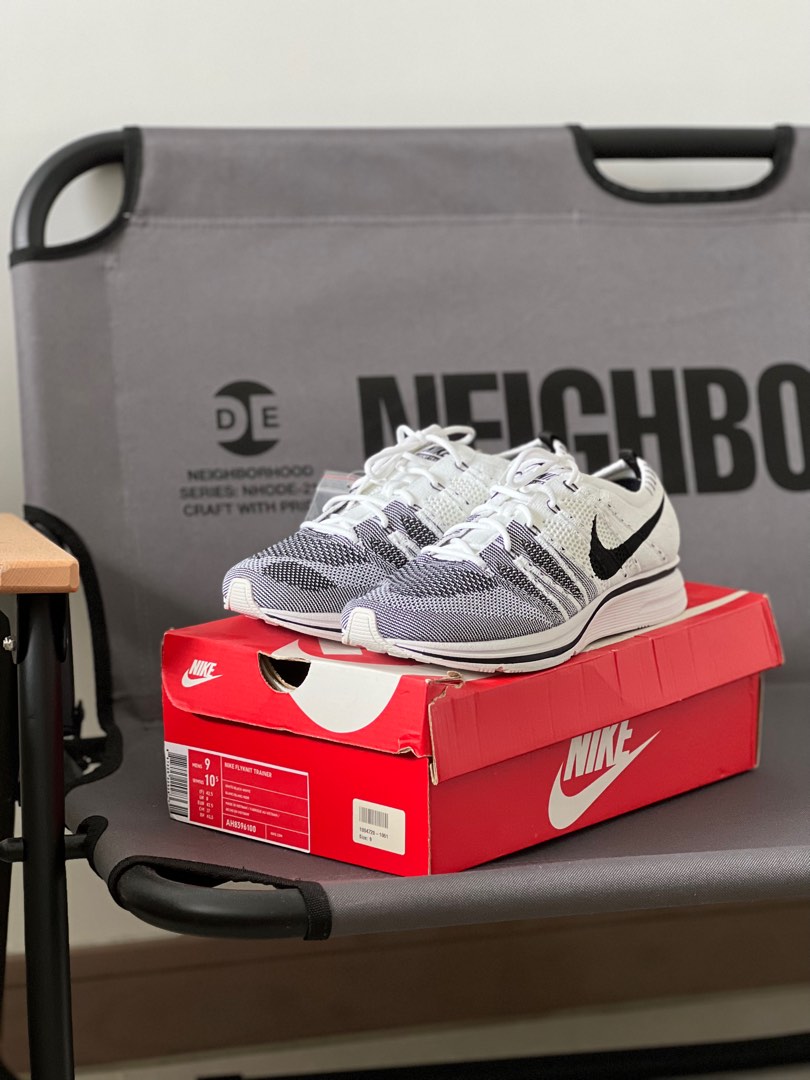 white nike flyknit trainer