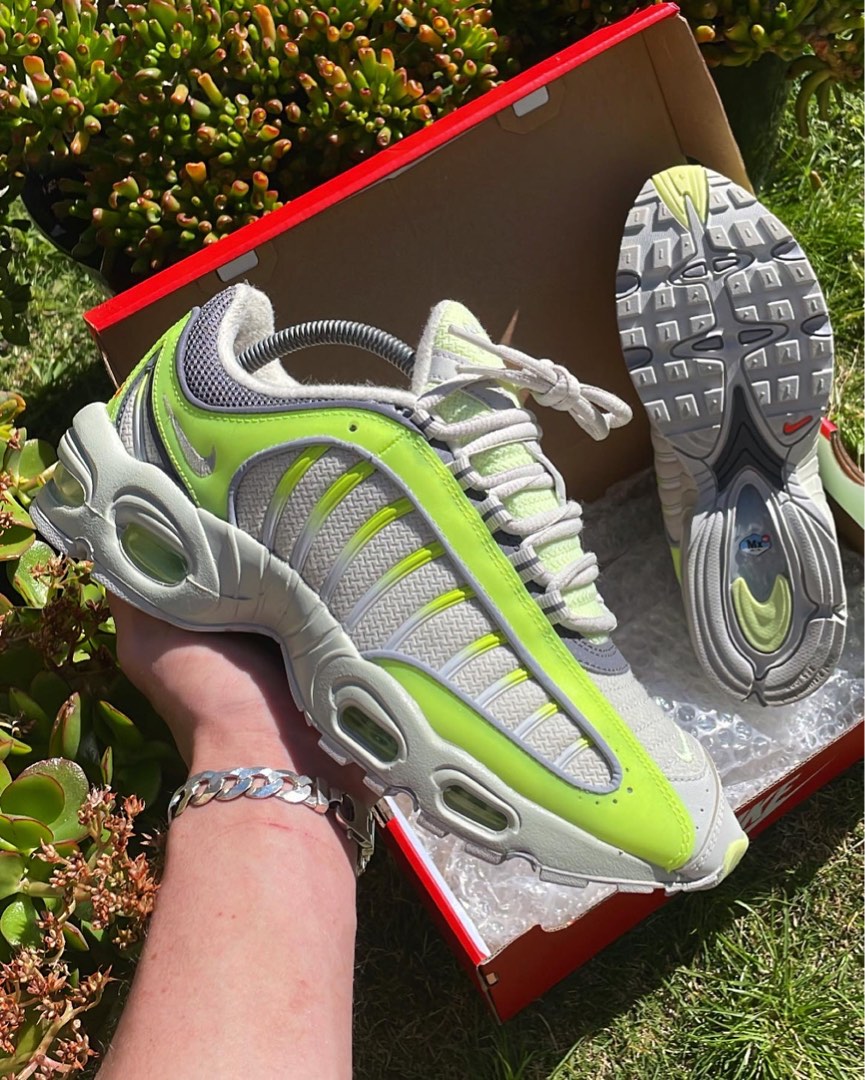 Nike tailwind volt online