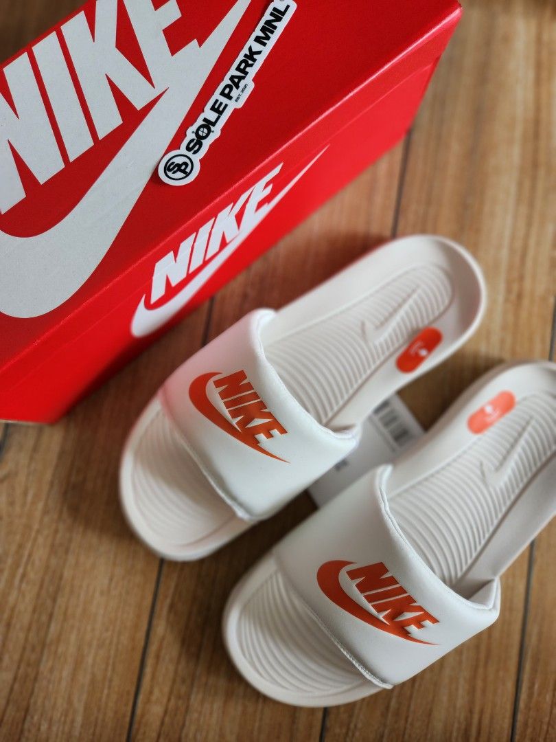 Nike Victori One Slides