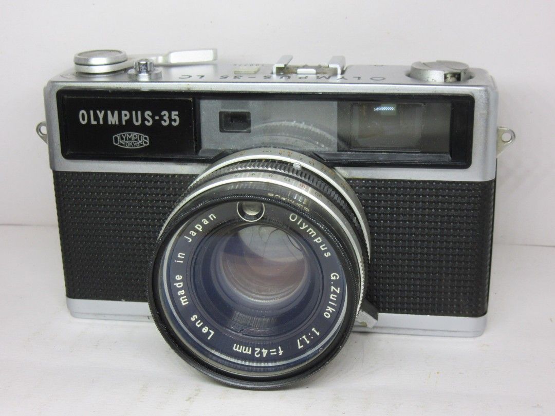 Olympus 35 LC film camera (Category: Cameras) located in Las Pinas. Submitted by film101 (Listing ID 1248912329, Image 2). Description: ✨😺OLYMPUS 35 LC FILM Bogus buyer will be posted!! 🌟-To those looking for manual Shutter speed and manual aperture arrangement wout any batt. 🌟-Same like OLYMPUS 35SP but this one quite rare 🌟🌟Condition of camera🌟 ✨Shutter speedWorking ✨Optics clean, no haze ✨Clean shutterblades ✨Finder :contrasty ✨Aperture 