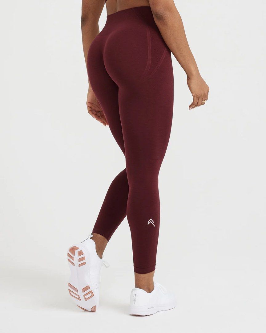 Oner Active Effortless Seamless Leggings with Knitted Logo, Women's  Fashion, Activewear on Carousell