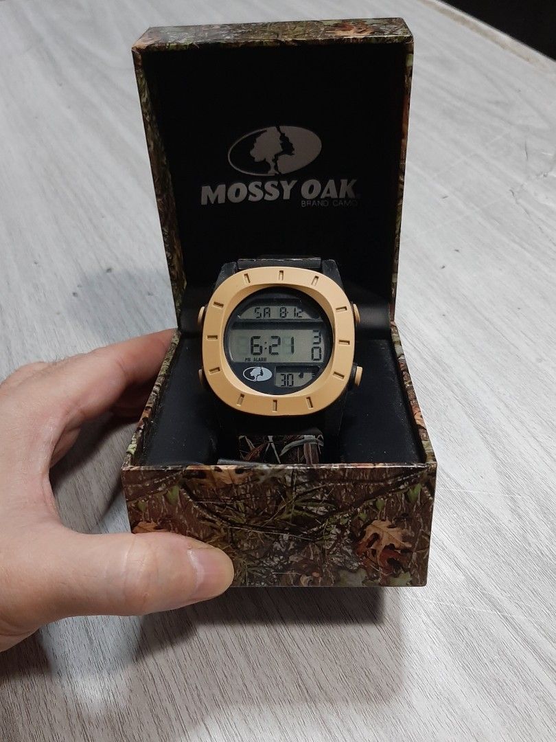 Mossy top oak watch