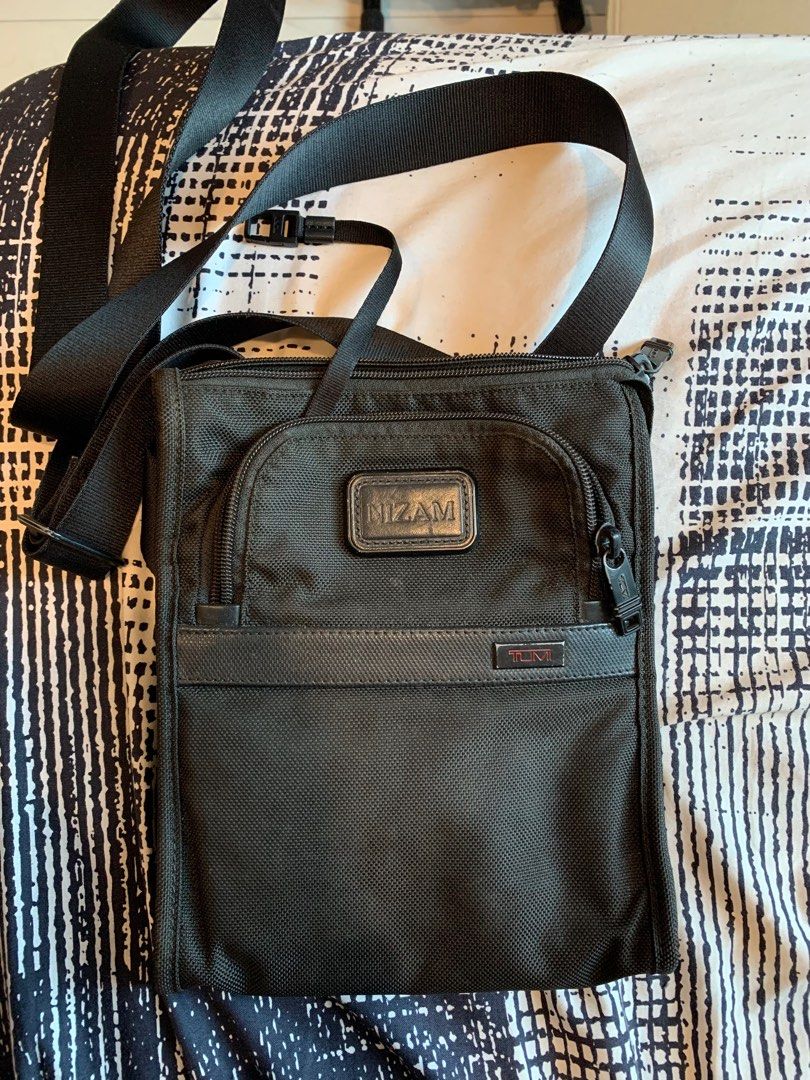 Tumi alpha 2 pocket sale bag