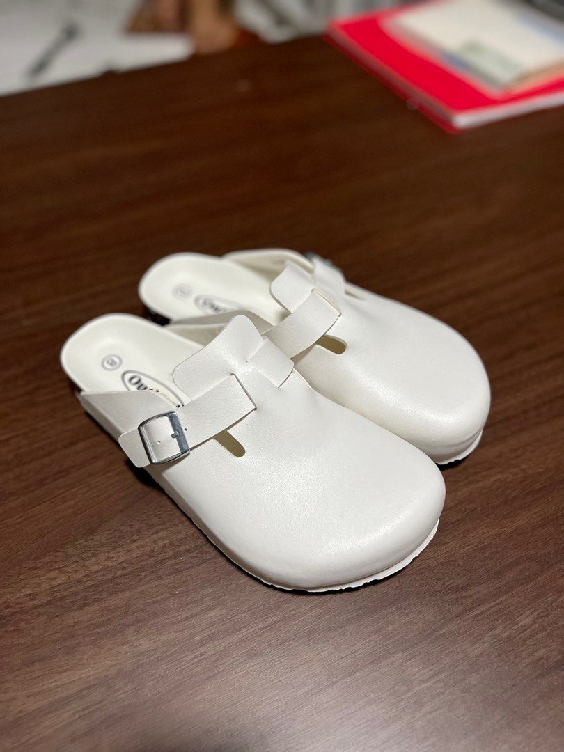 Outland hotsell slippers white