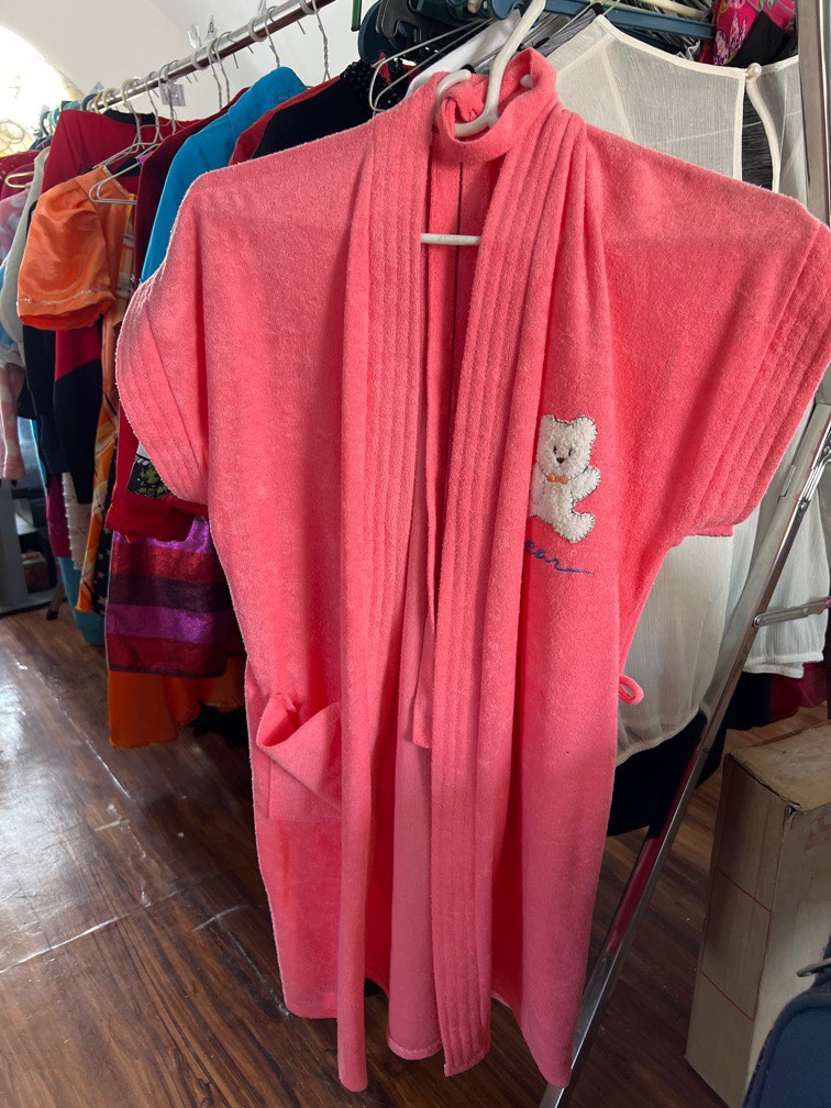 Pink bathrobe on Carousell