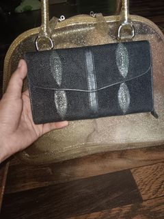 (Category: ) located in . Submitted by bags2bags2bags (Listing ID 1248945020, Image 1). Description: .