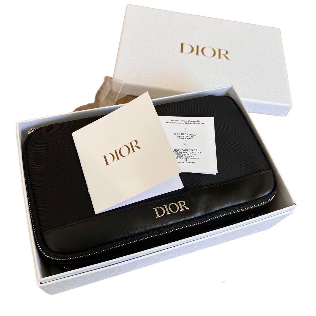 PRE-ORDER ✈️2023 Dior backstage brush set make up pouch organiser VIP Point  reward gift, Women's Fashion, Bags & Wallets, Purses & Pouches on Carousell