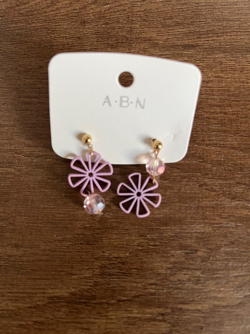 Purple deals flower earrings
