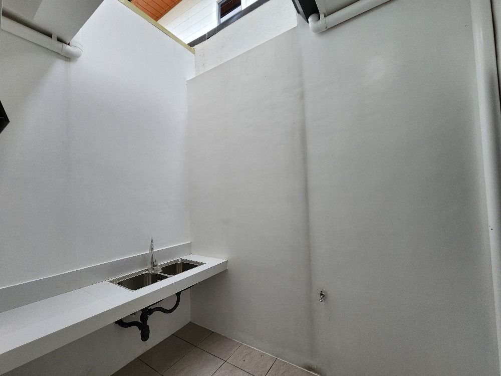 RFO 3 Bedroom 3 Bathroom Town and Country Molino House and Lot for Sale