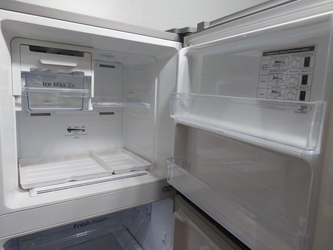 Samsung 2 door top mount freezer fridge 455L, TV & Home Appliances