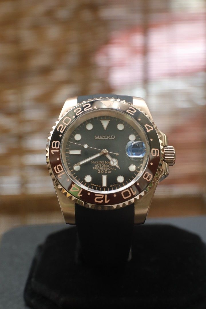 Seiko Mod Yacht-Master Rootbeer (Category: Luxury Watches) located in Manila. Submitted by rafael_lesaguis (Listing ID 1248944610, Image 3). Description: BRANDNEW (Never-yet-worn) Model: Seiko Mod Yacht-Master Rootbeer Movement: Seiko NH35 Automatic TMI version with winding and hacking feature Case and Strap: 40mm 904L Stainless Steel version (better than 316) & Rubber Strap Bezel: Ceramic Type working unidirectional bezel with clicks Dial: Seiko