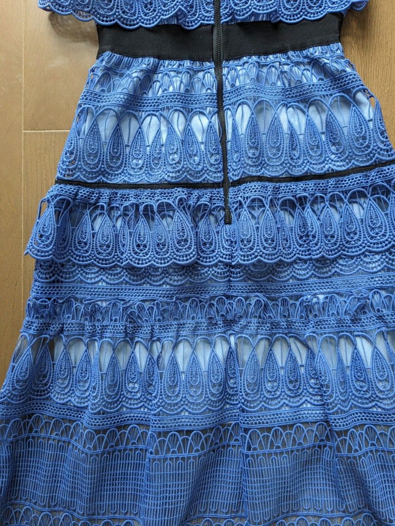Daphne teardrop guipure midi dress top