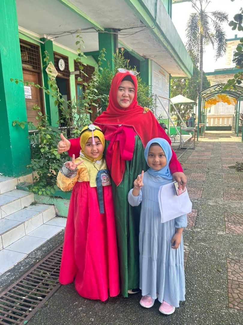 Jual baju korea selatan/ pakaian adat korsel/ ukuran anak 8 tahun