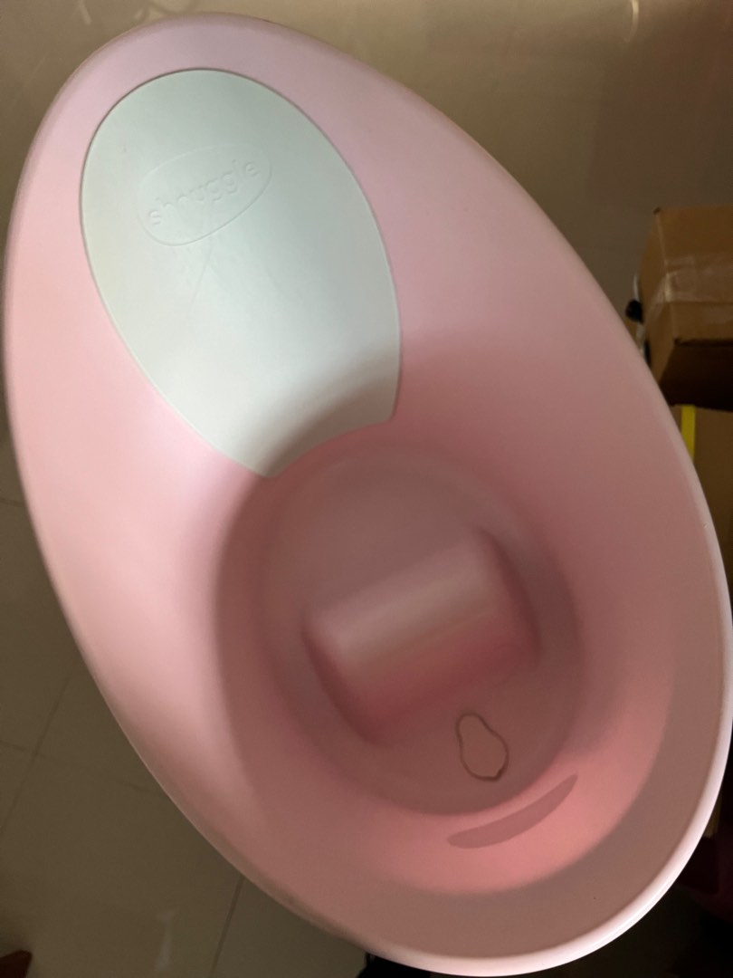 Shnuggle bath tub with stand (pink), Babies & Kids, Bathing & Changing