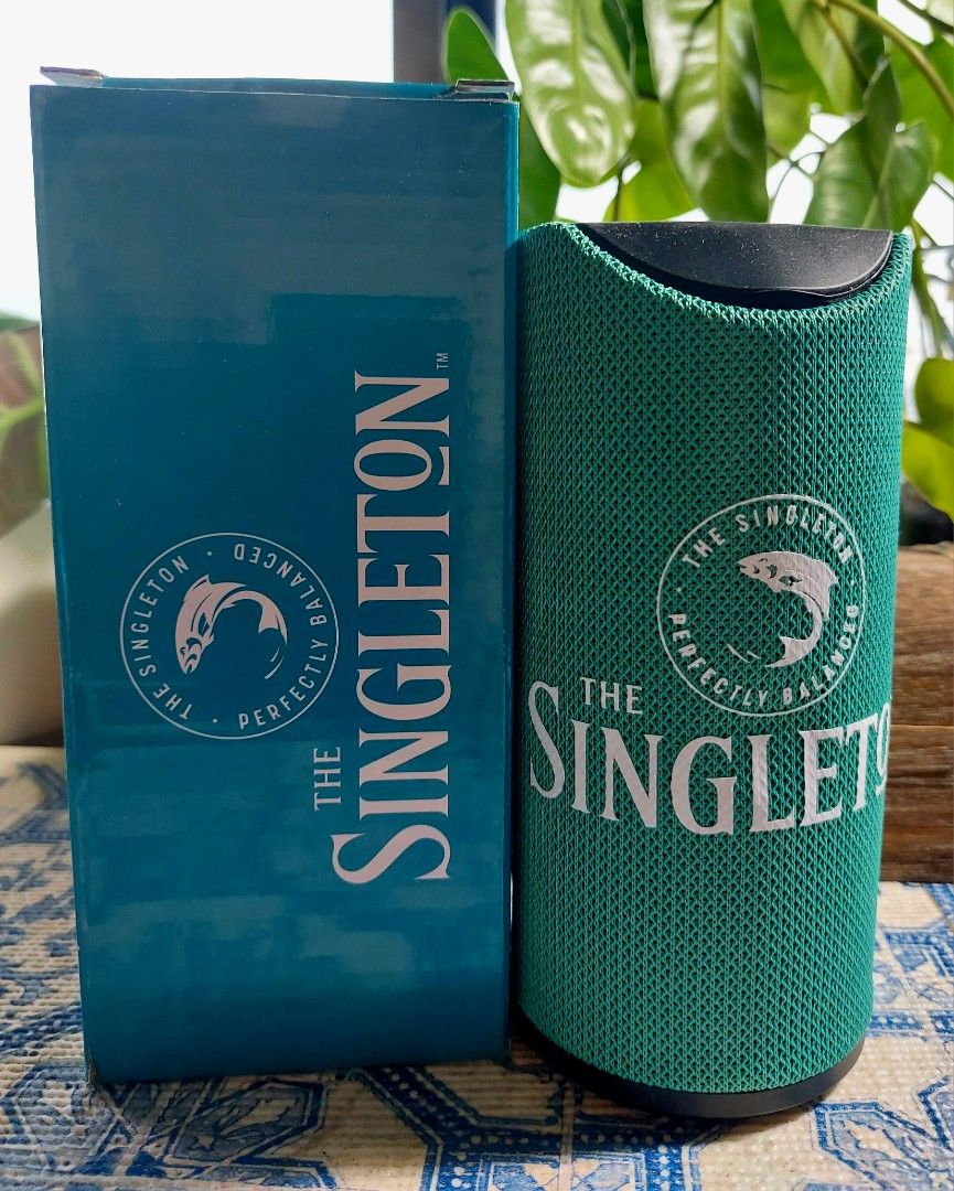 SINGLETON WIRELESS SPEAKER (Category: Other Merchandise) located in Singapore. Submitted by MSWLA77 (Listing ID 1248959775, Image 2). Description: .