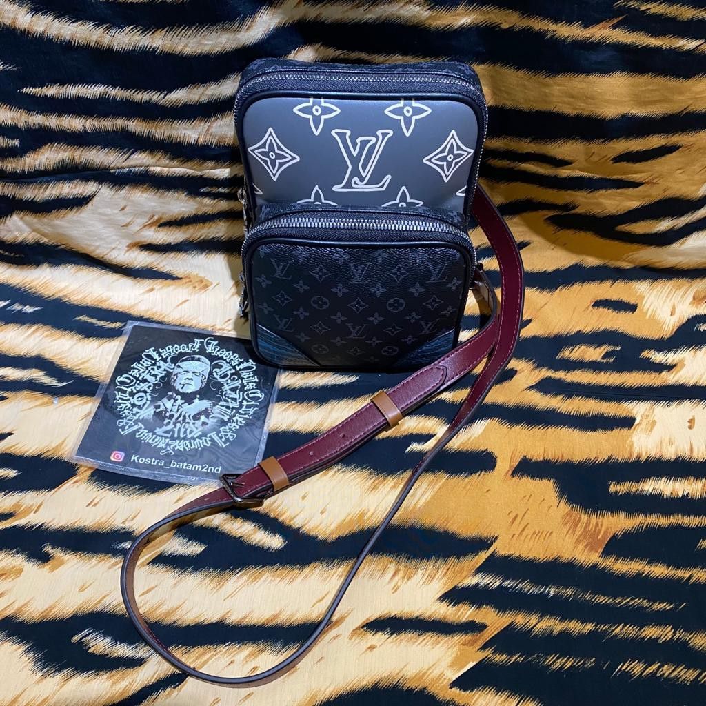 Louis Vuitton Sling Bag, Fesyen Pria, Tas & Dompet , Tas Selempang di  Carousell