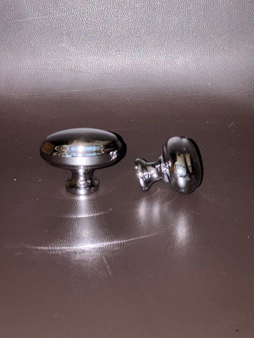 Solid Cabinet Knobs (Category: Other Home Furniture) located in Singapore. Submitted by juznorm (Listing ID 1248911732, Image 3). Description: Solid cabinet knobs from Italy Available in following quantity: Chrome Polished: 50 pcs Price: $25/pc Self-pick up to be arranged Gold Polished: 28 pcs Price: $15/pc.