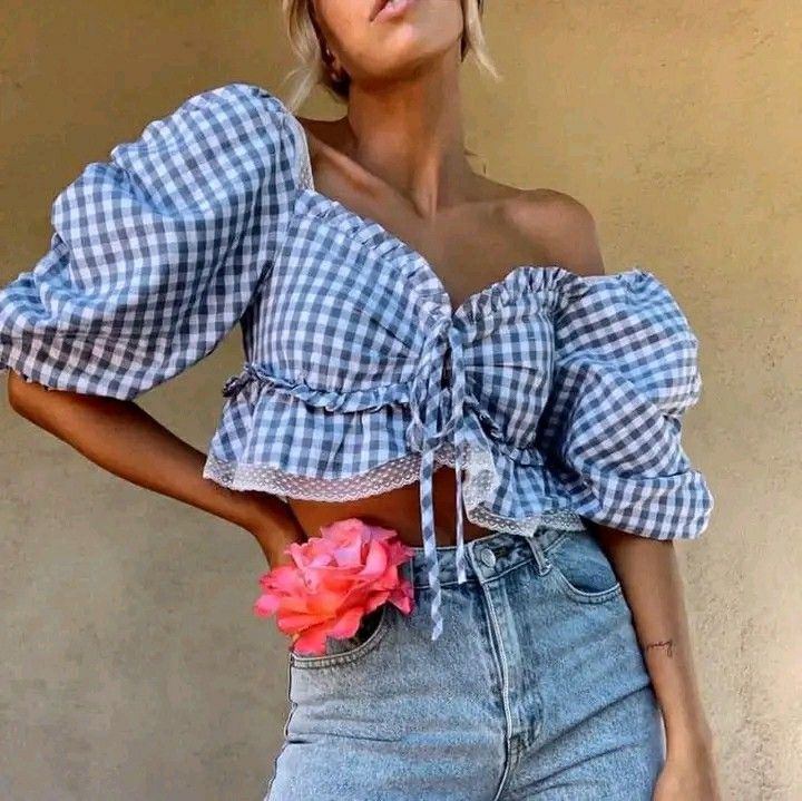 Blue Plaid Puff Crop Top (Category: Others Tops) located in Taguig. Submitted by declutter_anon (Listing ID 1248904322, Image 2). Description: like new makapal tela for xs-small.