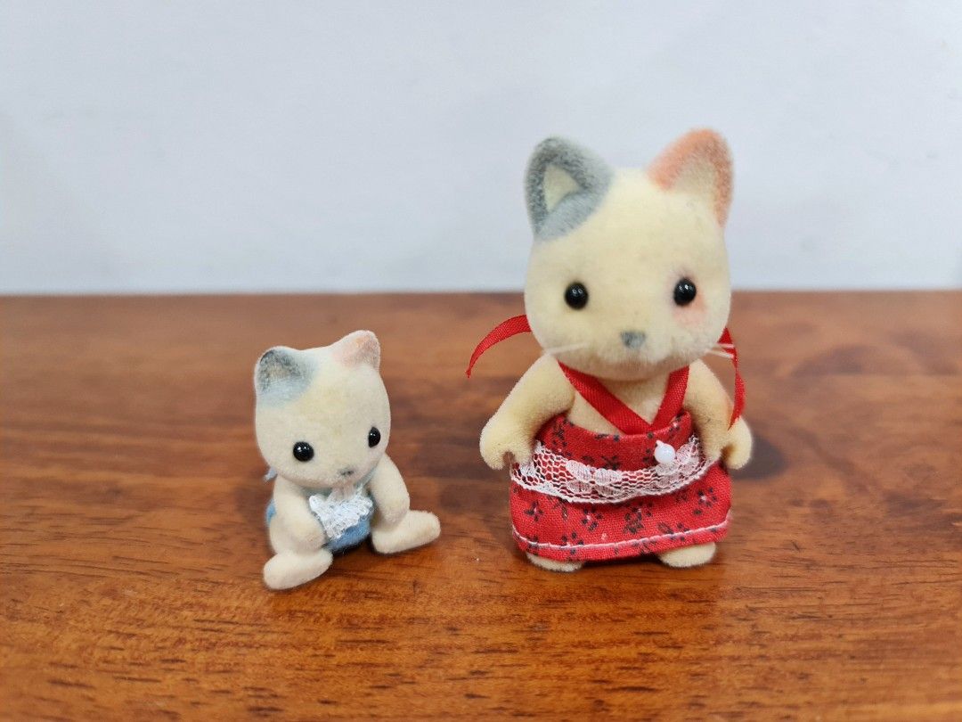 Calico critters store whiskers cat family