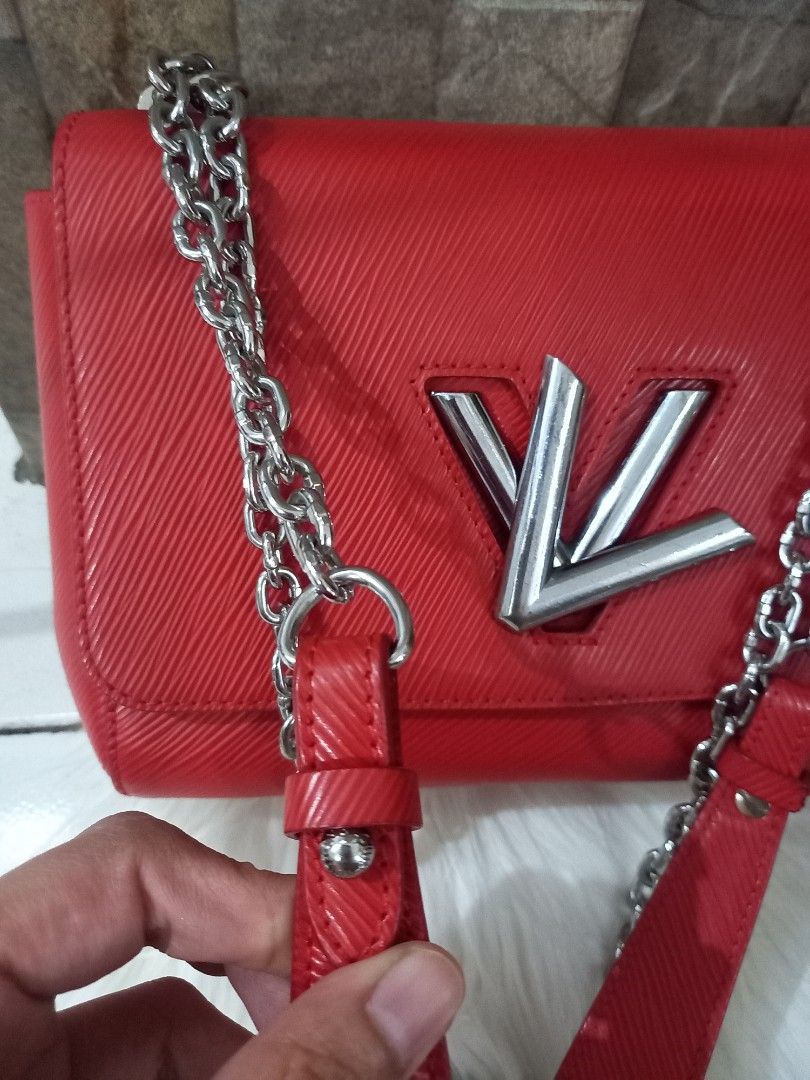 Lv twist wallet epi leather 19cm, Barang Mewah, Tas & Dompet di Carousell