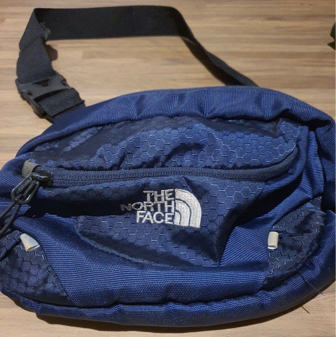 The North Face Original Authentic TNF 100 Navy Sling Bag Tas Selempang Waistbag Tas Pinggang Slingbag Biru Tua Dongker Sling Bags Second Used Preloved Bekas Pre Loved 2nd Fesyen Pria Tas