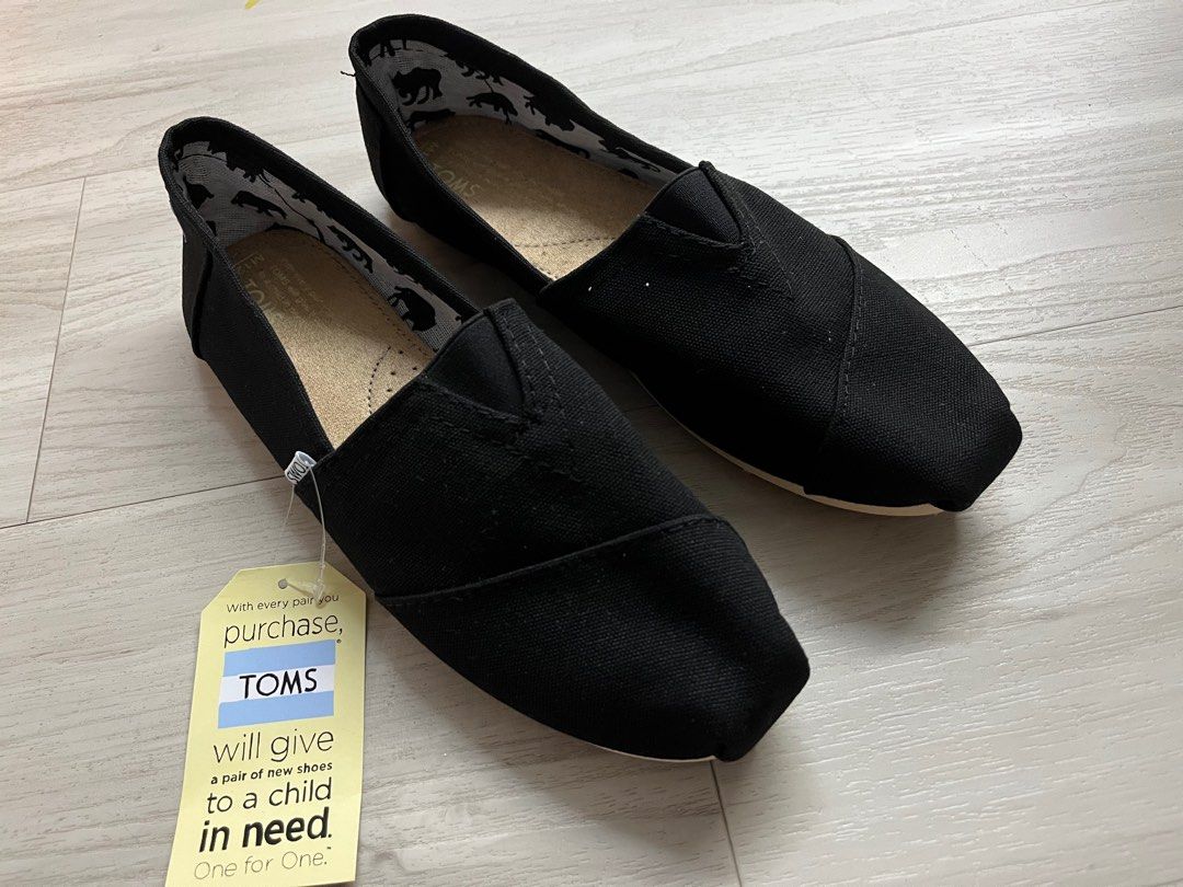 TOMS slip on canvas shoe