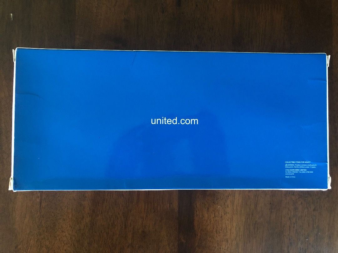 UNITED AIRLINES - Boeing 787-8 (Category: Vehicle & Diecast Models) located in San Pedro. Submitted by pcps192589586 (Listing ID 1248900279, Image 2). Description: Never used, sealed in its plastic case. Bought in Houston (USA)..