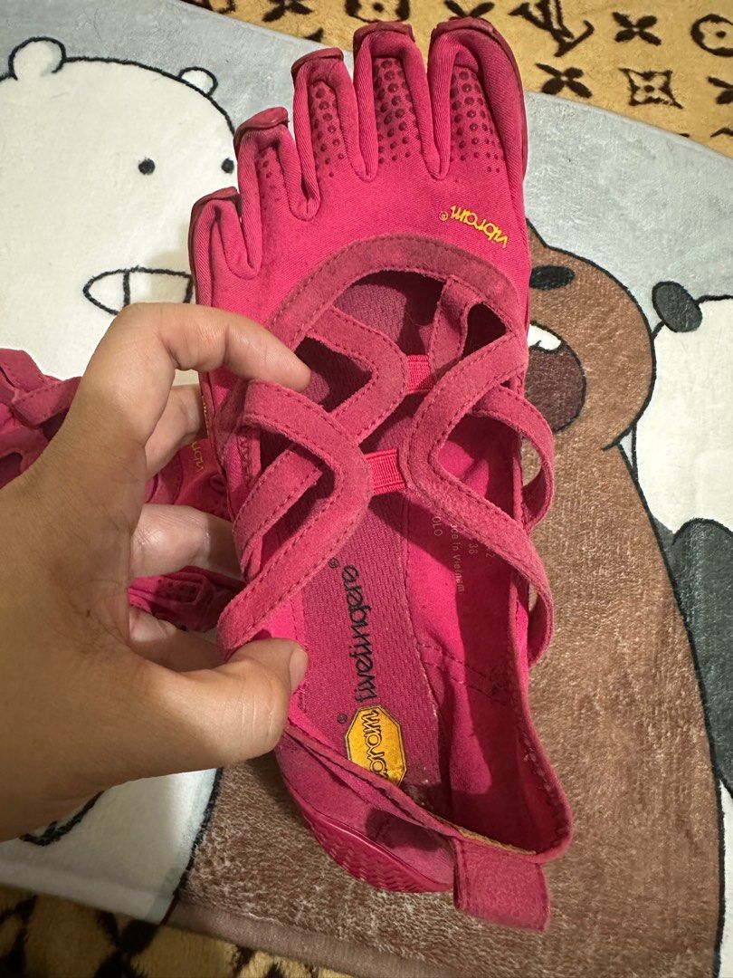 Vibram 5 fingers on Carousell