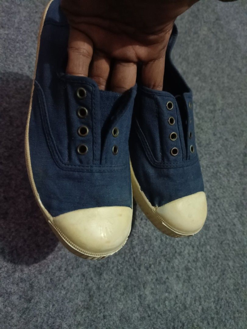 Victoria Sneakers Orii size 36, Fesyen Wanita, Sepatu di Carousell