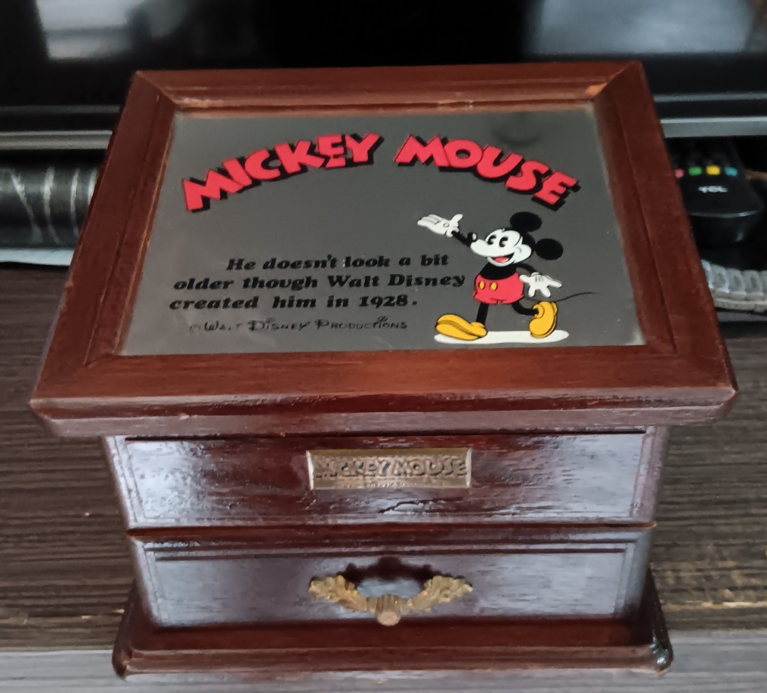 VINTAGE MICKEY MOUSE JEWELRY BOX WITH MUSICAL on Carousell