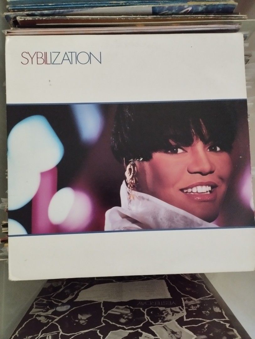VINYL RECORD (Category: Vinyls) located in Valenzuela. Submitted by musiqueviberecords (Listing ID 1248909563, Image 1). Description: New Arrivals!!💁❤️ COVER/MEDIA/PRESSING Joni Mitchell gatefold VG+/NM/GERMANY P 1,400 Lionel Richie G/NM/UK P 700 Matt Monro G/NM,VG+/UK P 600 Sybil VG+/NM/US P 1,800 Kylie Minogue VG+/NM/UK lyrics sleeve P 1,200 👉 new outer sleeves included 👉 playgraded 👉 LBC (☑️) / lalamove For orders and inquiries and further
