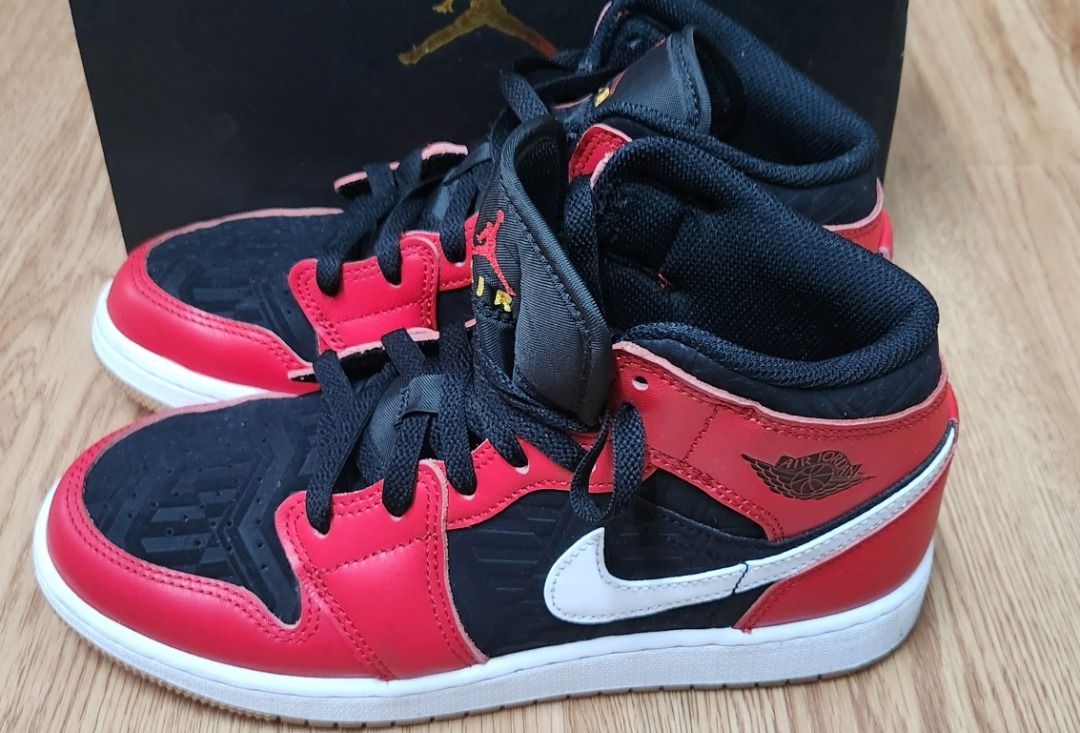 Air Jordan 1 Mid SE GS Christmas Edition
