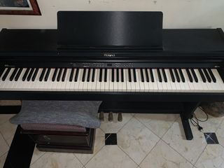 (((JUAL MURAH)))  Digital Piano Roland201