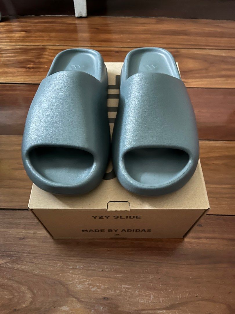 新品未使用adidas YEEZY Slide 