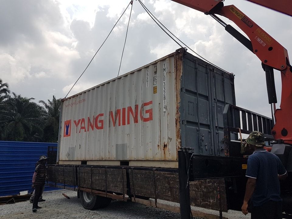 #0130 - Kontena 20ft GP (Kosong), Everything Else, Others on Carousell