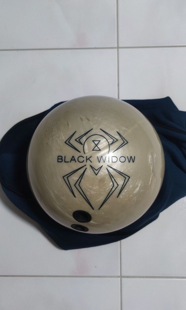 15lbs Black Widow Ghost Pearl Reactive Bowling Ball, Sports Equipment