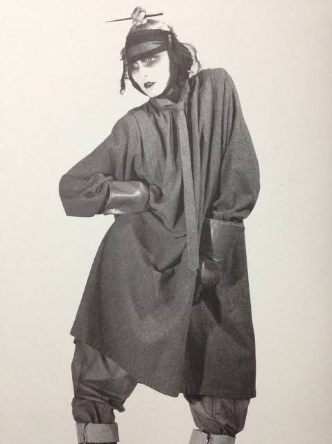 Comme des gar?ons top 1980 outfit
