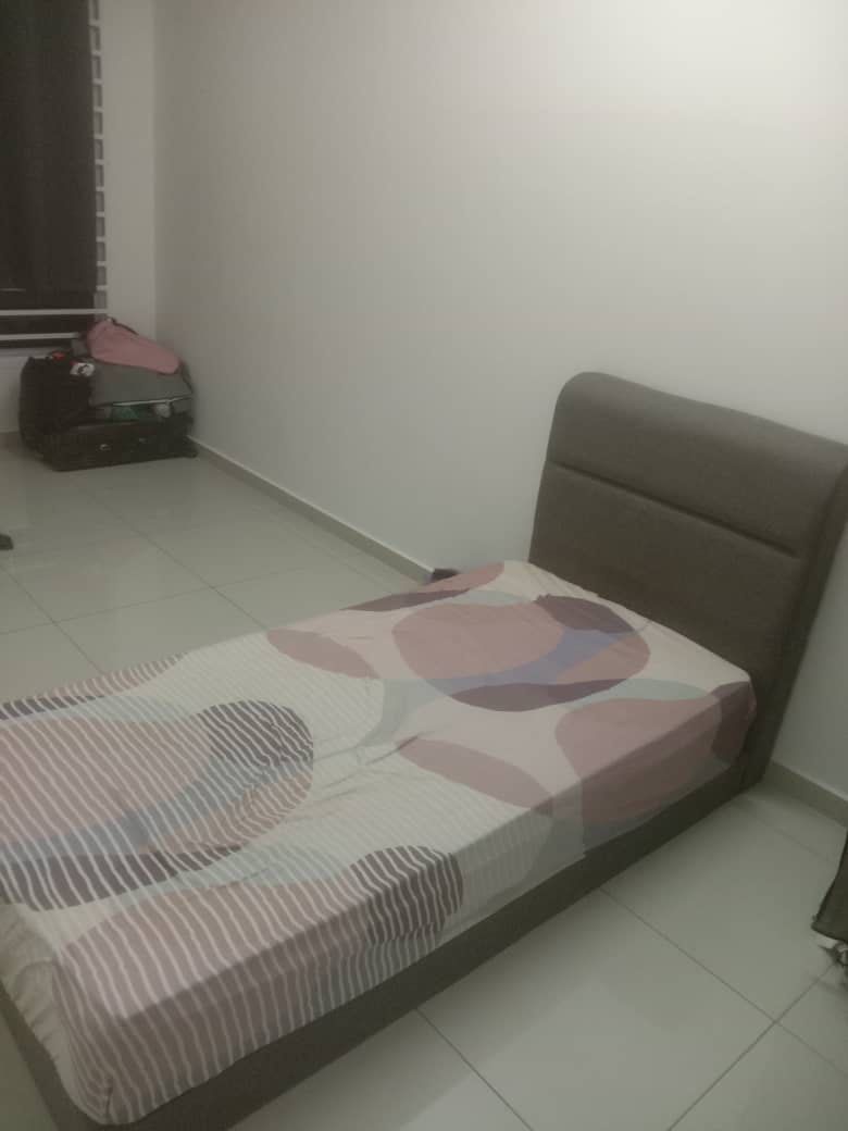 2nd hand bed frame for outlet sale