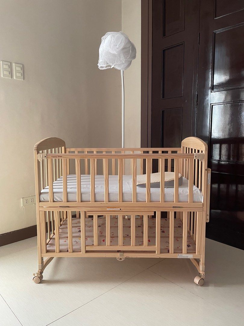 Happy dino crib hot sale