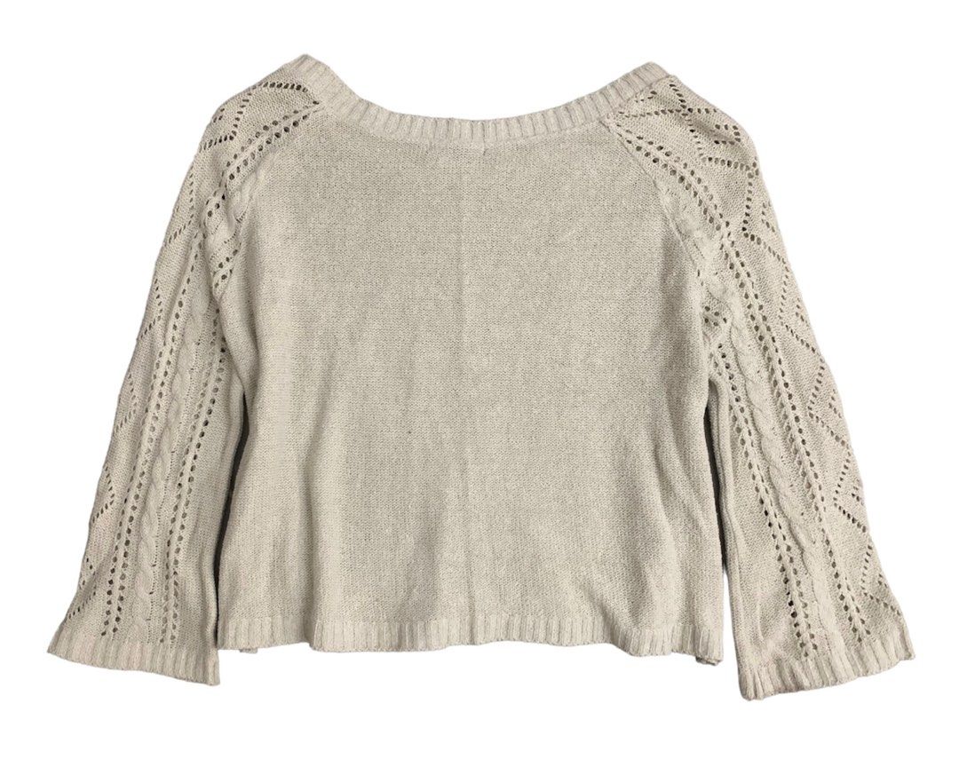 ✸ white knitted longsleeve top (Category: Longsleeves) located in Las Pinas. Submitted by cyamese (Listing ID 1249231706, Image 2). Description: off-white acubi knitted flowy longsleeve top ✸ condition: lightly used size: M (can provide measurements) mop: gcash / bpi mod: gogoexpress / same day delivery .