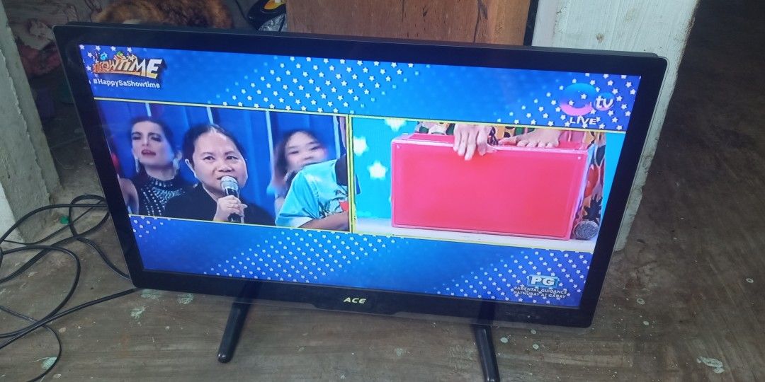 Ace basic led tv 24 inch not smart tv (Category: TV) located in Caloocan City. Submitted by princessyumie (Listing ID 1181921496, Image 3). Description: ace basic led tv 24 inch not smart tv with remote no issue with hdmi usb vga port location deparo north Caloocan for pick up or lalamove only.