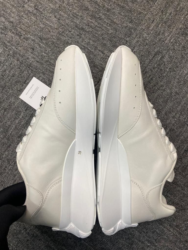 Alexander mcqueen size 3 on sale