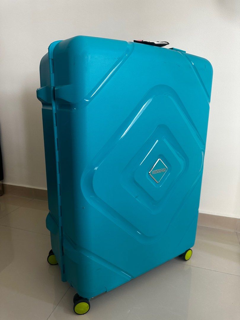 American Tourister 30 inch Luggage, Hobbies & Toys, Travel, Luggage on
