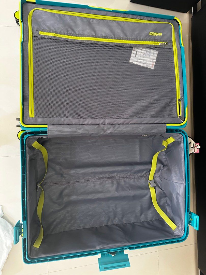 American Tourister 30 inch Luggage, Hobbies & Toys, Travel, Luggage on
