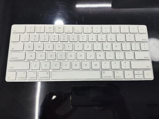 APPLE IMAC ORIGINAL Magic 2 rechargeable keyboard (used)