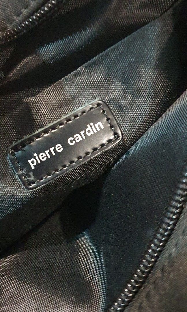 Authentic piere cardin shoulder bag (Category: Luxury Bags & Wallets) located in Cavite. Submitted by ohmie23 (Listing ID 1249194339, Image 2). Description: Authentic piere cardin shoulder bag.