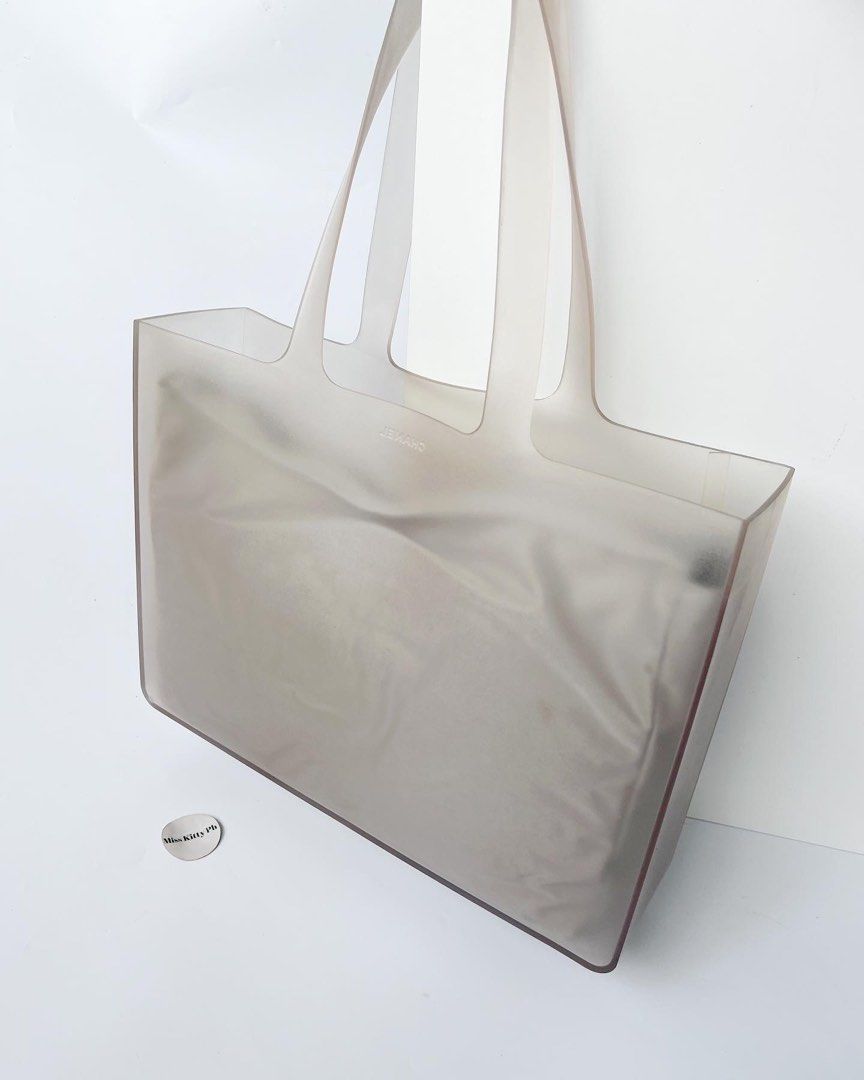 Lot - A Chanel gray rubber jelly tote bag
